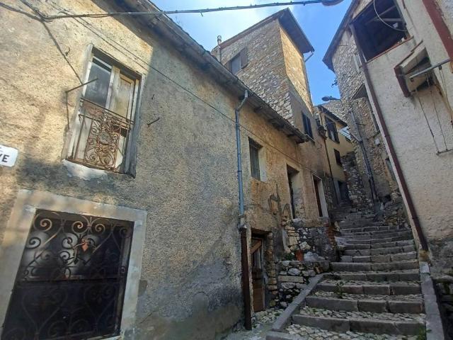 Appartamento in vendita a Maenza LT