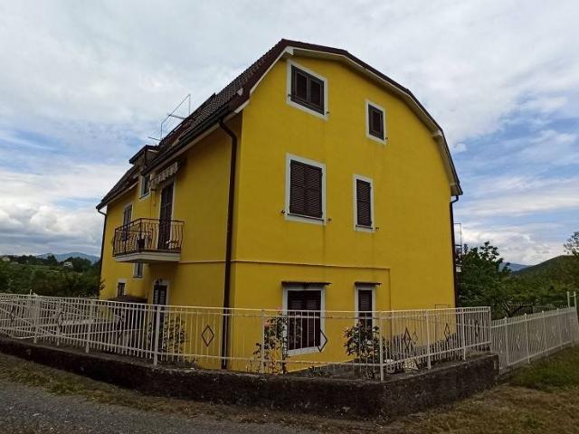 Appartamento in vendita a Maissana SP