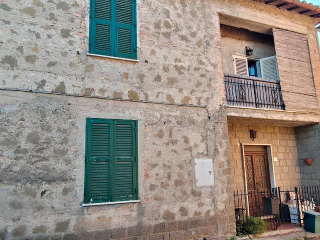 Appartamento in vendita a Manziana RM