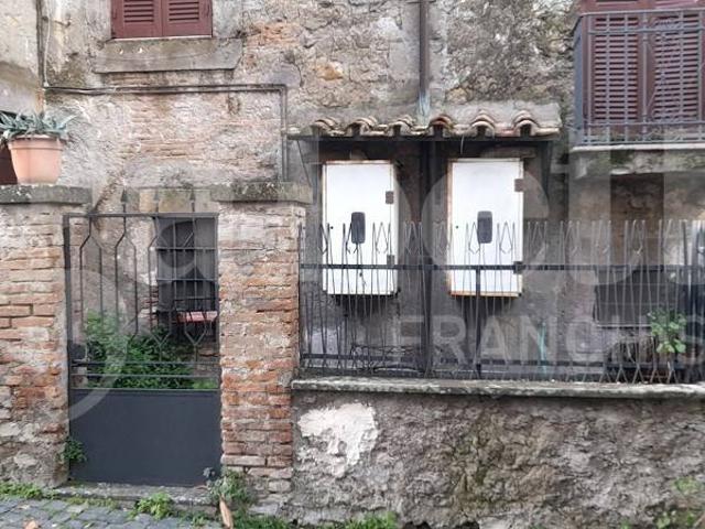 Appartamento in vendita a Manziana RM