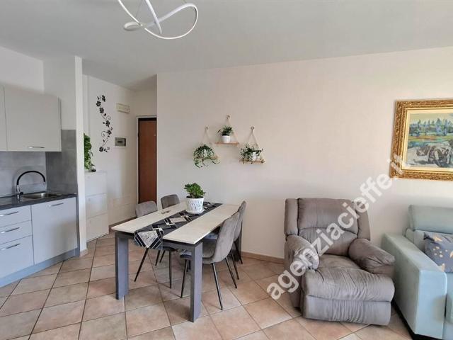 APPARTAMENTO in VENDITA a MASSA Marina di Massa di 4 vani