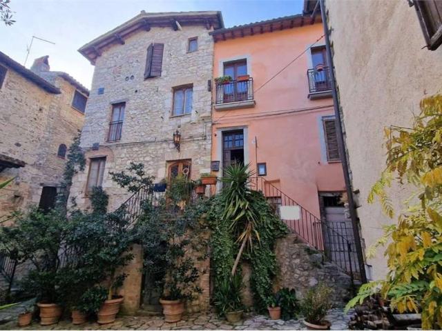 Appartamento in vendita a Massa Martana PG