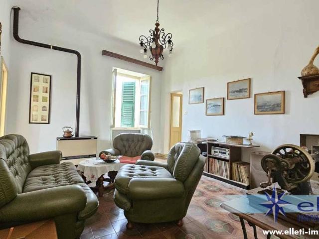Appartamento in vendita a Massa MS