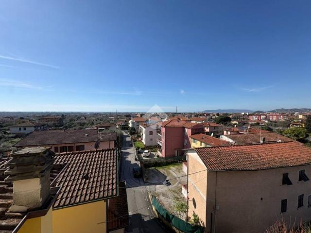 Appartamento in vendita a Massa MS