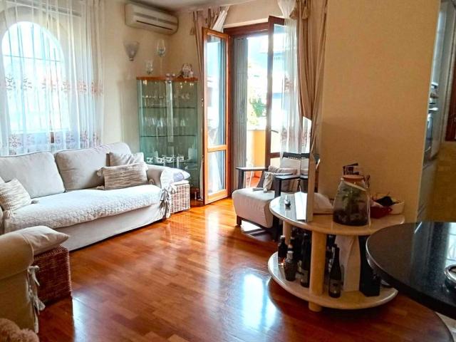 Appartamento in vendita a Massa MS
