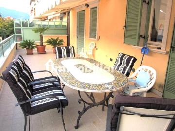 Appartamento in vendita a Ronchi Massa - Terrazzo
