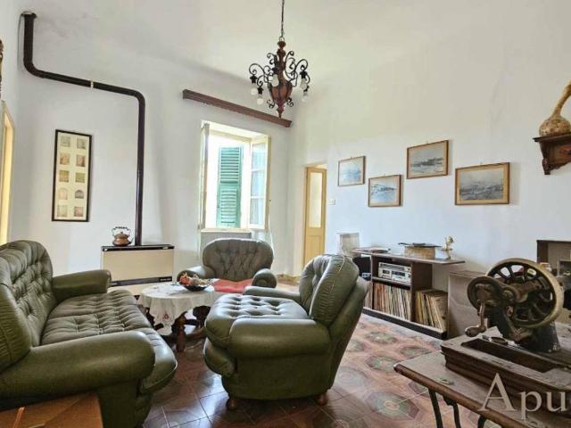 Appartamento in vendita a Massa MS