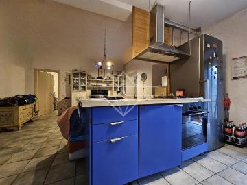 Appartamento in vendita a Via dei Colli Carrara - Balcone