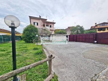 Appartamento in vendita a Massarosa LU