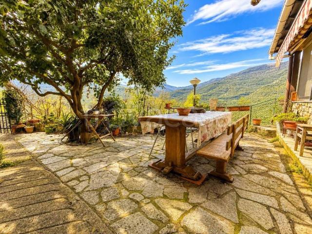 Appartamento in vendita a Maro Castello, Borgomaro