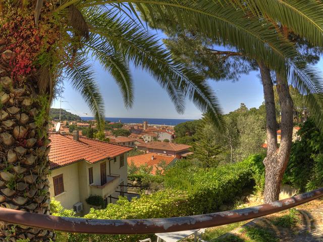 APPARTAMENTO in VENDITA a MARCIANA MARINA CENTRO di 3 vani