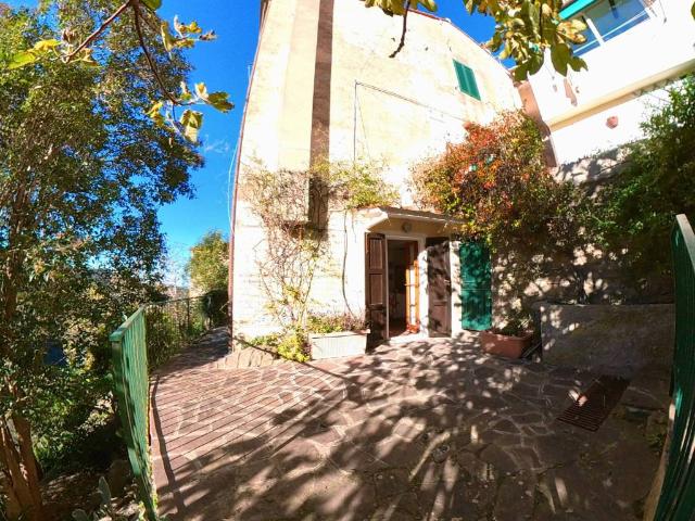 Appartamento in vendita a Marciana LI