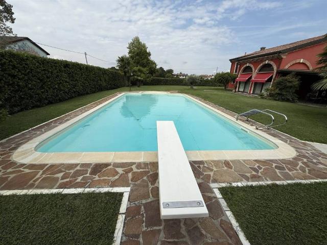 Villa in vendita a Marcon VE