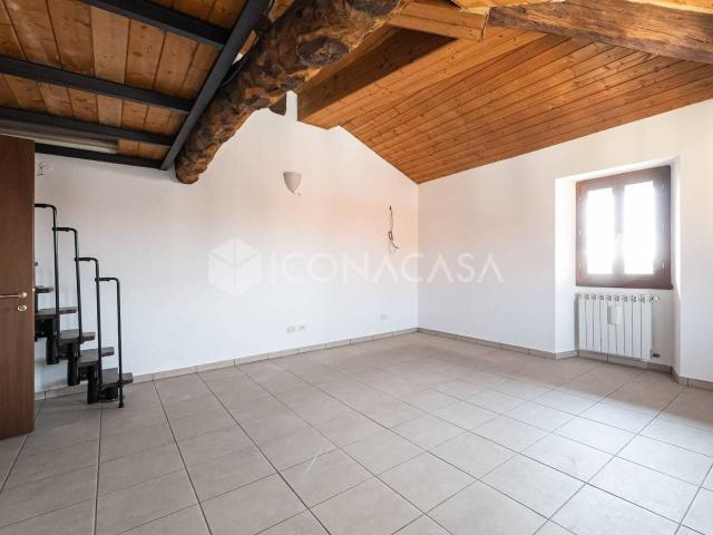 Appartamento in vendita a Mariano Comense