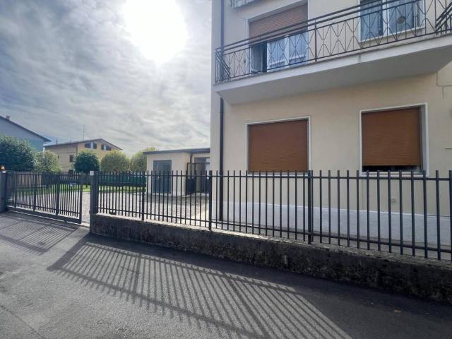 Appartamento in vendita a Mariano Comense CO