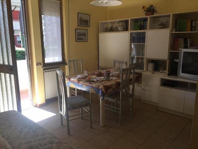 Appartamento in vendita a Marina di Massa Massa 80 mq Rif: 1231168