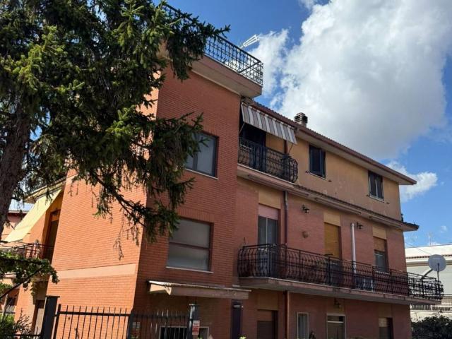 Appartamento in vendita a Marino RM