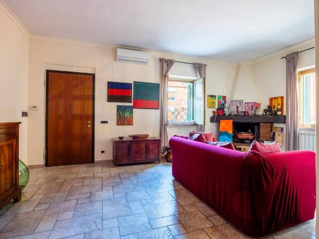 Appartamento in vendita a Marino RM