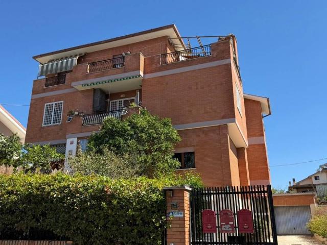 Appartamento in vendita a Marino RM