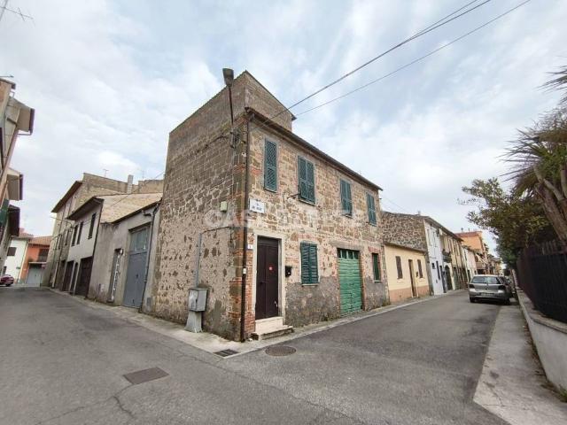 Appartamento in vendita a Marta VT