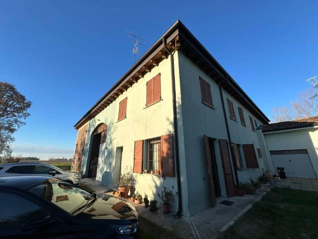 Casa indipendente in vendita a Medolla MO