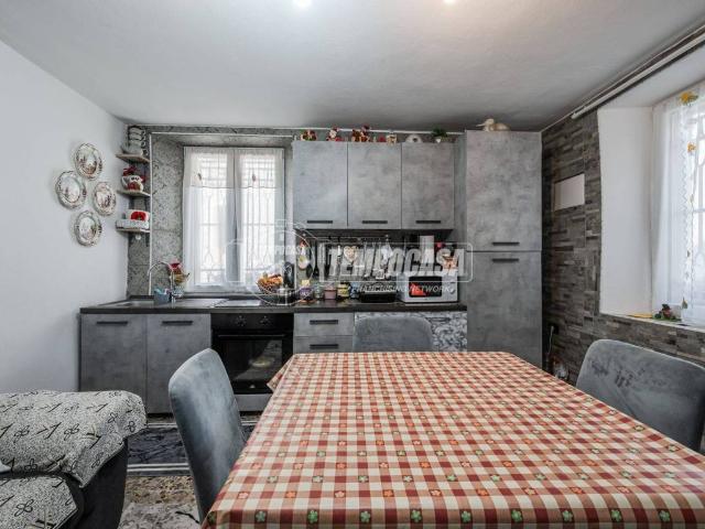 Appartamento in vendita a Medesano PR