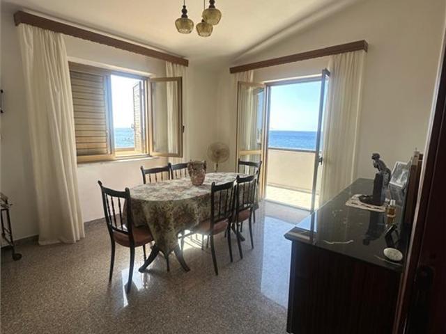 Appartamento in vendita a Melito di Porto Salvo
