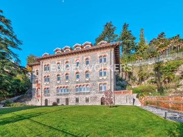 Appartamento in vendita a Menaggio CO