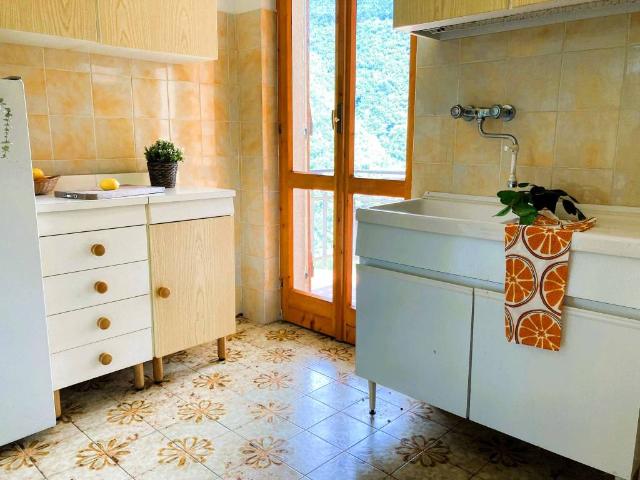 Appartamento in vendita a Mendatica IM