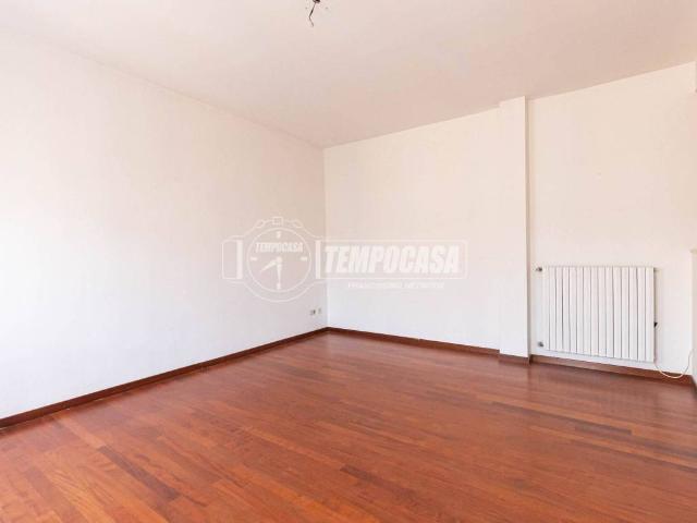 Appartamento in vendita a Merone CO