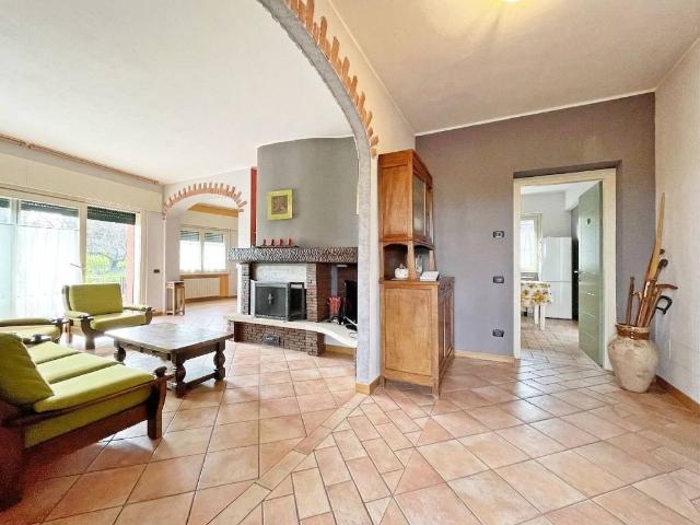 Appartamento in vendita a Merone CO