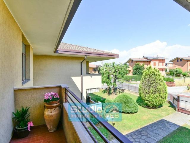 Appartamento in vendita a Merone CO