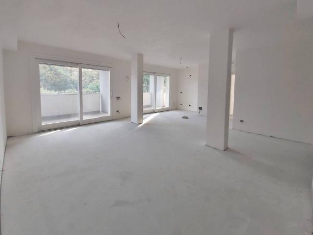 Appartamento in vendita a Merate LC