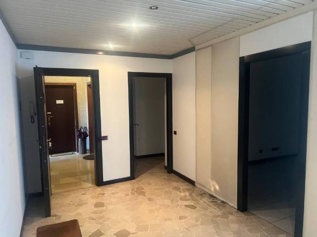 Appartamento in vendita a Merate LC