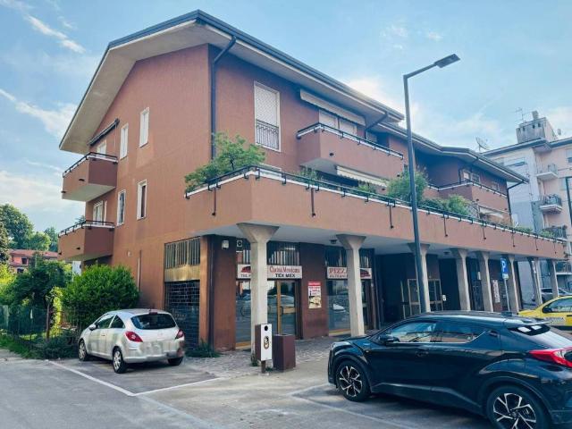 Appartamento in vendita a Merate LC