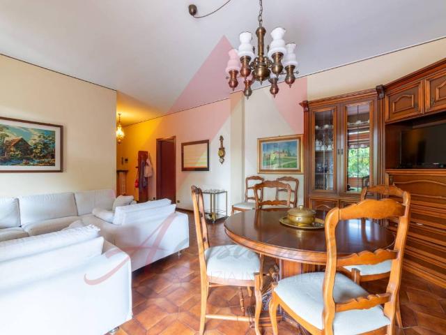 Villa in vendita a Merate LC