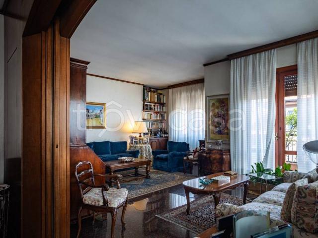 Appartamento in vendita a Milano viale Piceno, Indipendenza