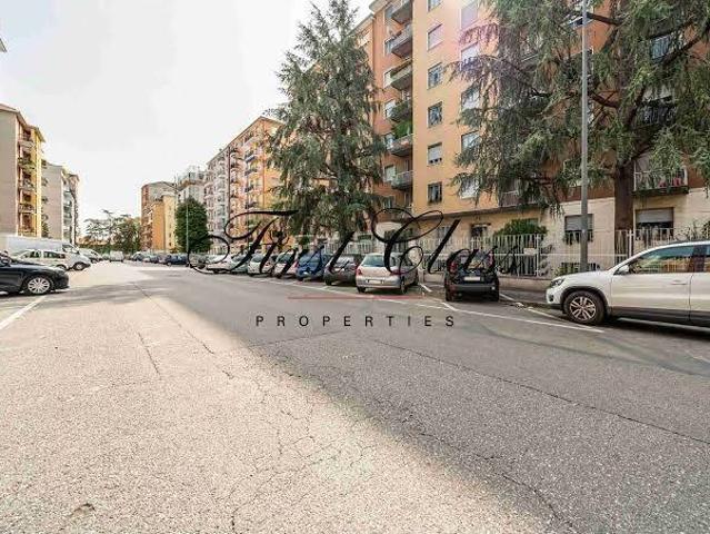 Appartamento in vendita a Milano MI