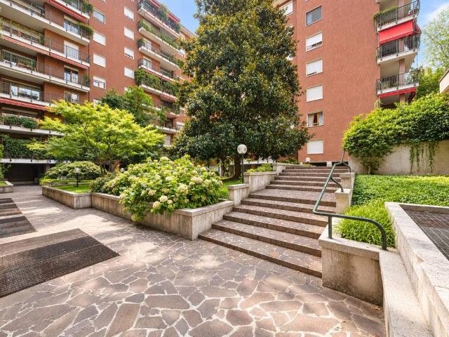 Appartamento in vendita a Milano MI