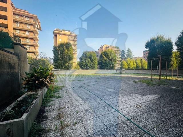 Appartamento in vendita a Milano MI
