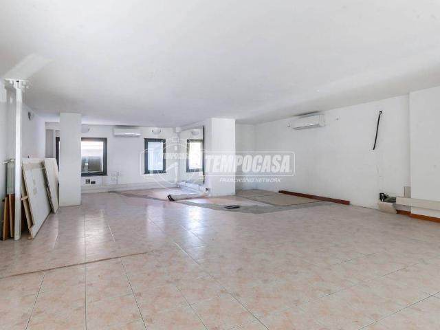 Loft / Open Space in vendita a Milano MI