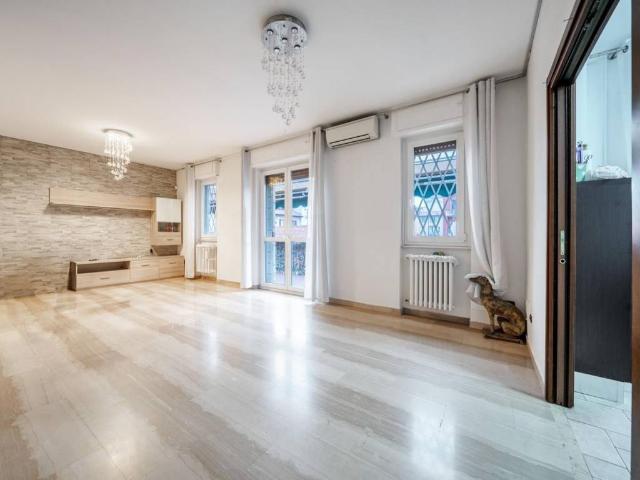 Appartamento in vendita a Milano MI