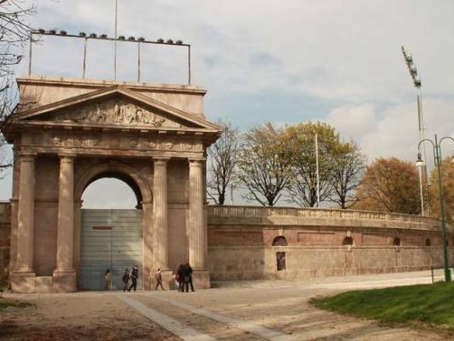Appartamento in vendita a Milano MI