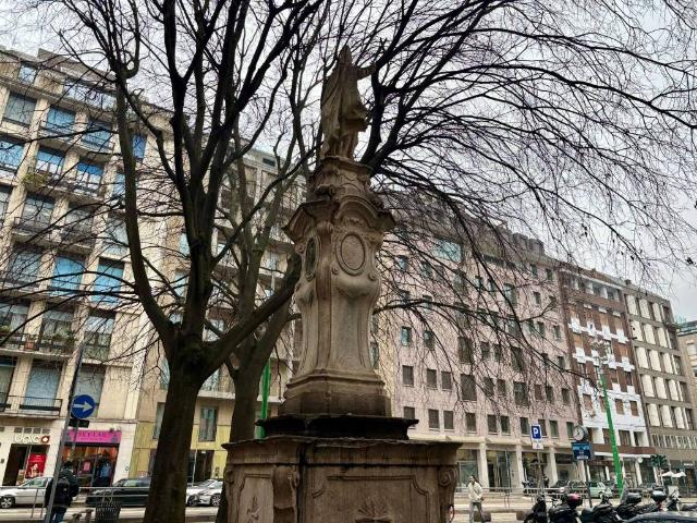 Appartamento in vendita a Milano MI