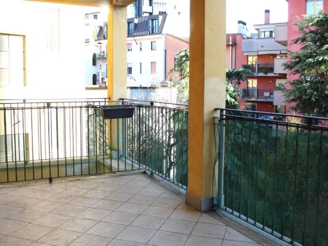 Appartamento in vendita a Milano MI