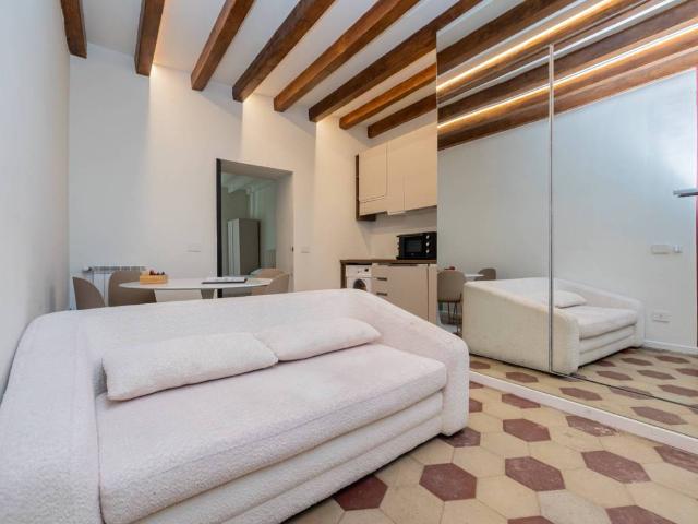 Appartamento in vendita a Milano MI