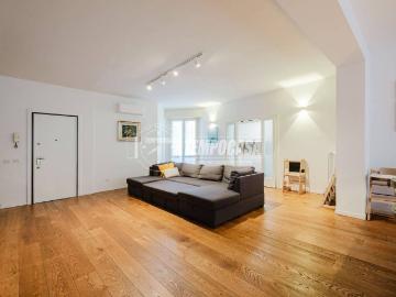 Appartamento in vendita a Milano MI