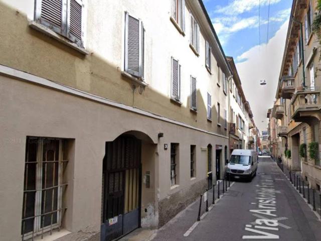 Appartamento in vendita a Milano MI