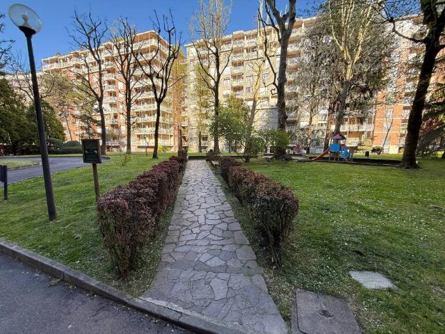 Appartamento in vendita a Milano MI