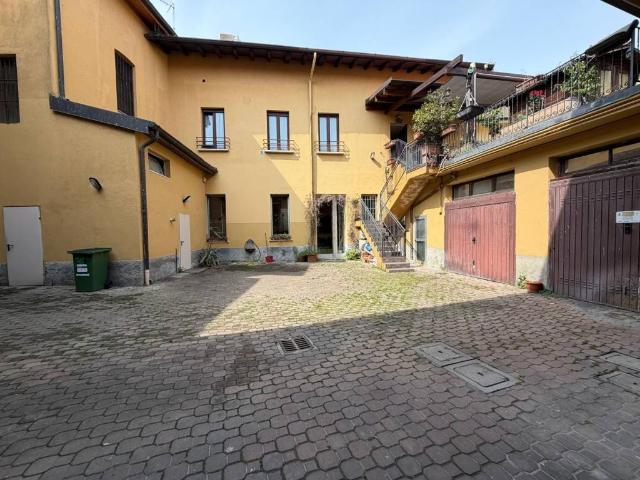 Appartamento in vendita a Milano MI